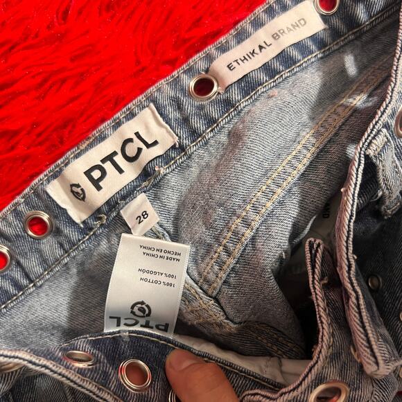 NWT Womens Nordstrom PTCL Light Wash Skate Wide Leg Jeans with Eyelet Details 28 - Picture 4 of 4